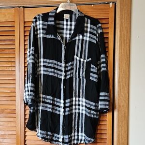 Black and White Plaid Button-Up Shirt